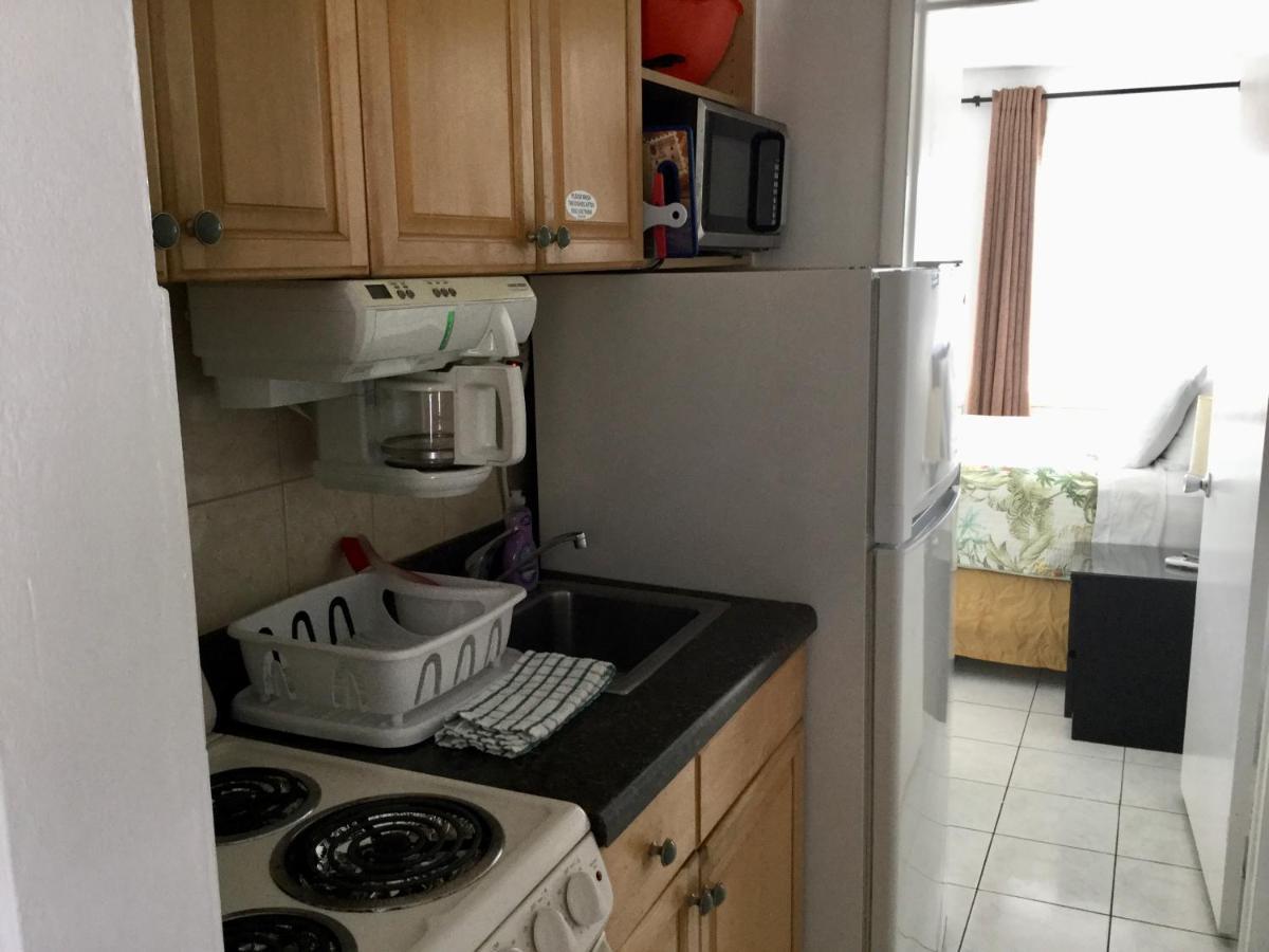 Breakaway Inn Guest House Lauderdale-by-the-Sea Exterior foto