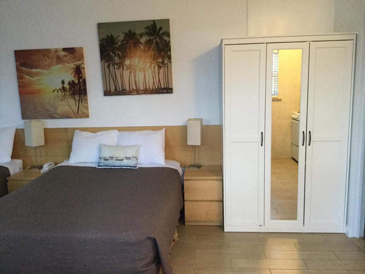Breakaway Inn Guest House Lauderdale-by-the-Sea Exterior foto